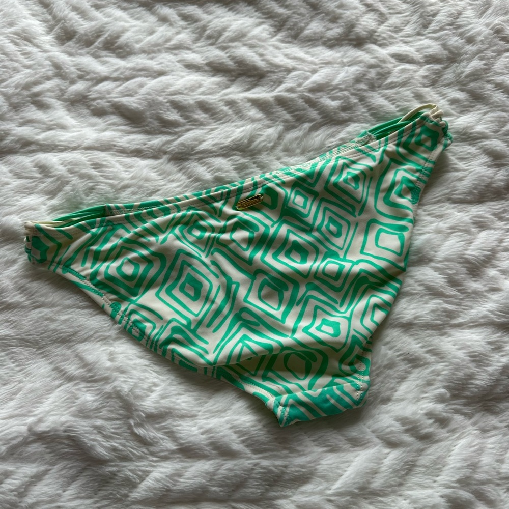 eidon bikini bottoms s (bundle with more bikinis on my page (triangl)
